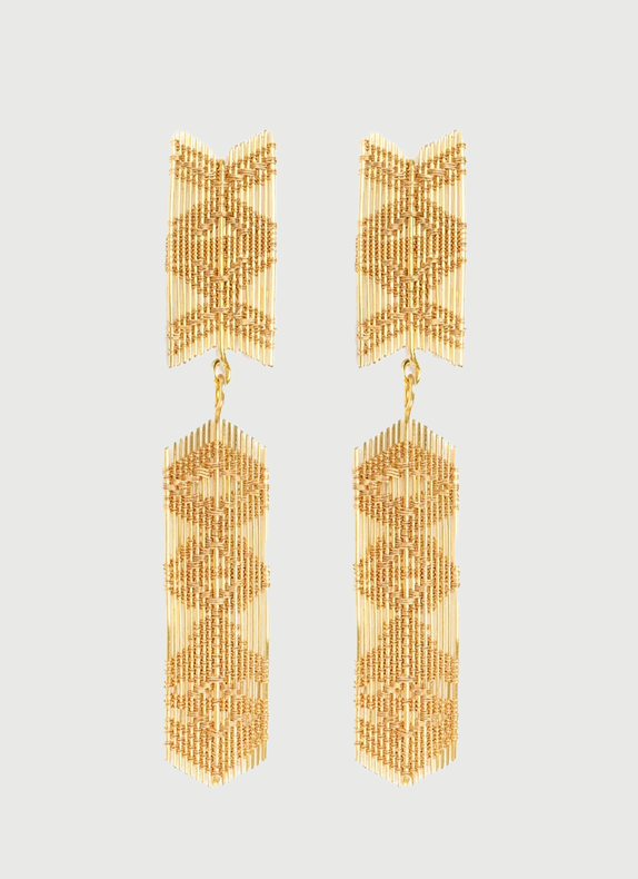 Colección Bacatá. Diseñados y hechos a mano por artesanos colombianos. Fabricados con alambre chapado en oro.